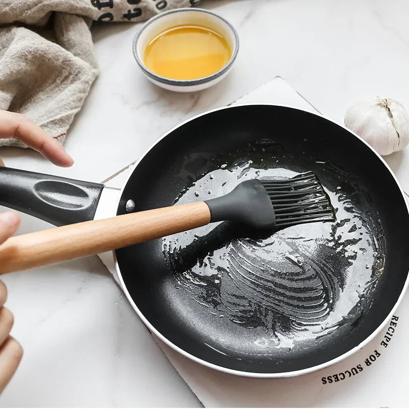 12-teiliges Premium Küchenhelfer-Set | Silikon & Echtholz- Kochen mit Stil und Präzision